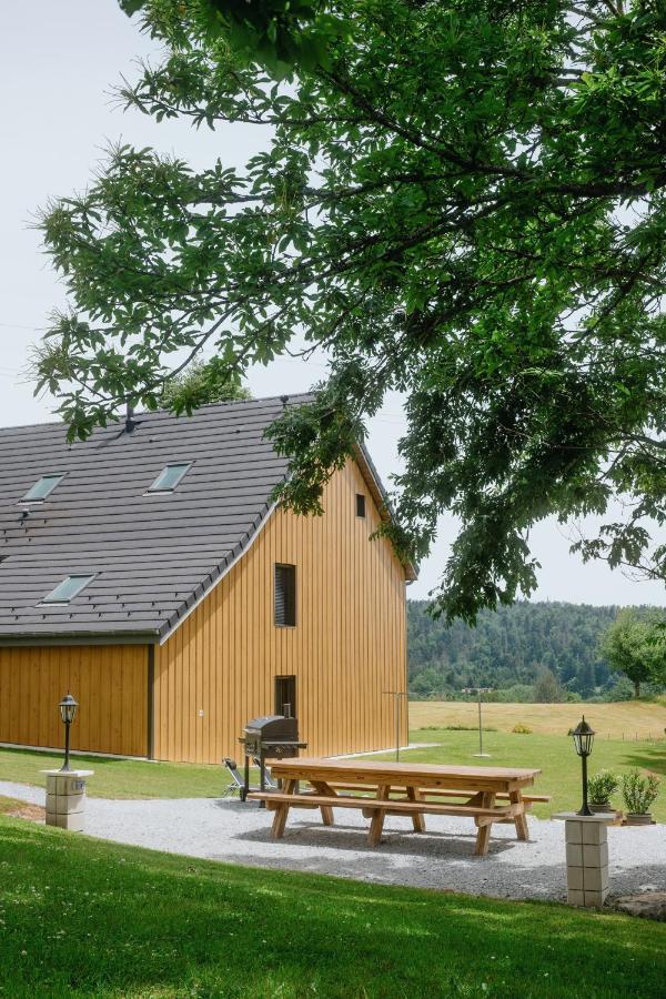 L'Escapade A La Banut Apartment Jallandrieux Екстериор снимка